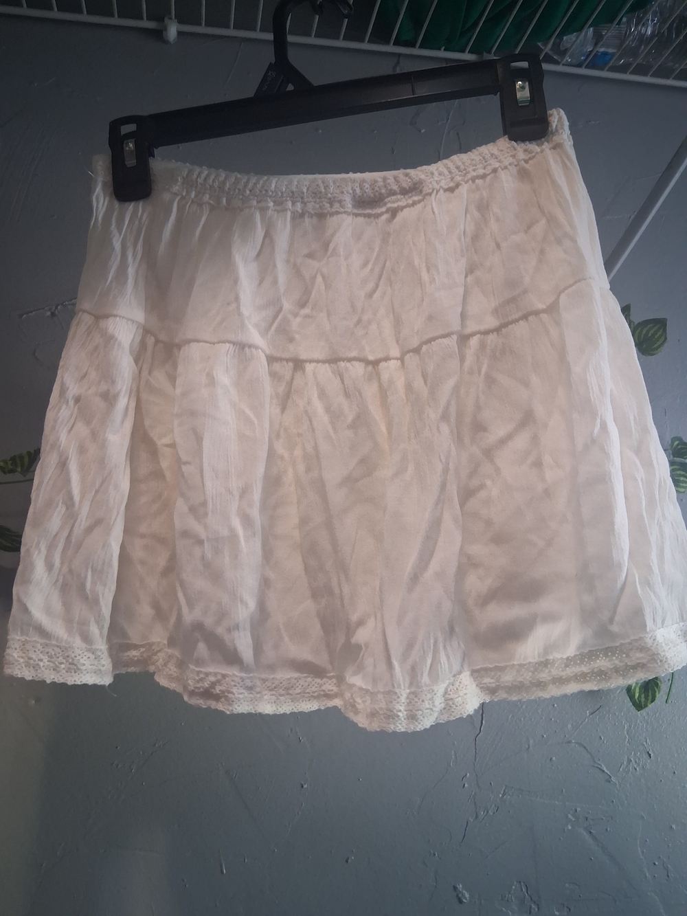 White Tiered Lace Hem Mini Skirt